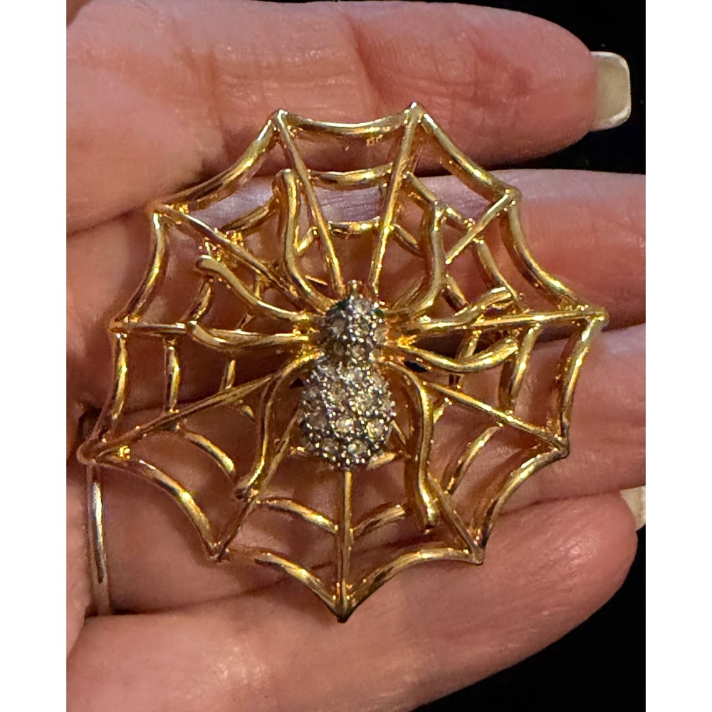 Vintage Halloween Jewelry Pin Pendant spider on Web Gold Tone Rhinestone - Picture 3 of 3